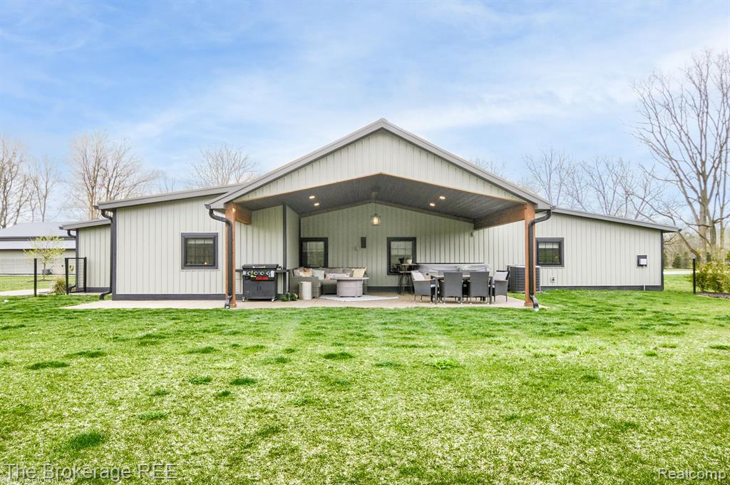 6179 W CARPENTER Road, Flushing, MI 48433 — Photo 6