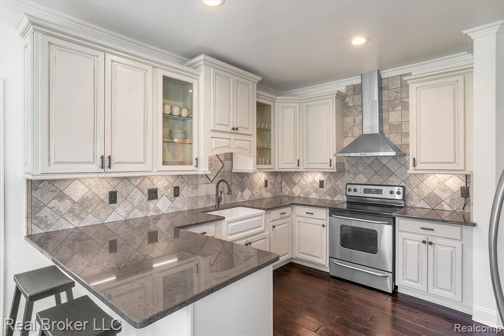 45169 MIDDLEBURY Lane, Canton, MI 48188 — Photo 16