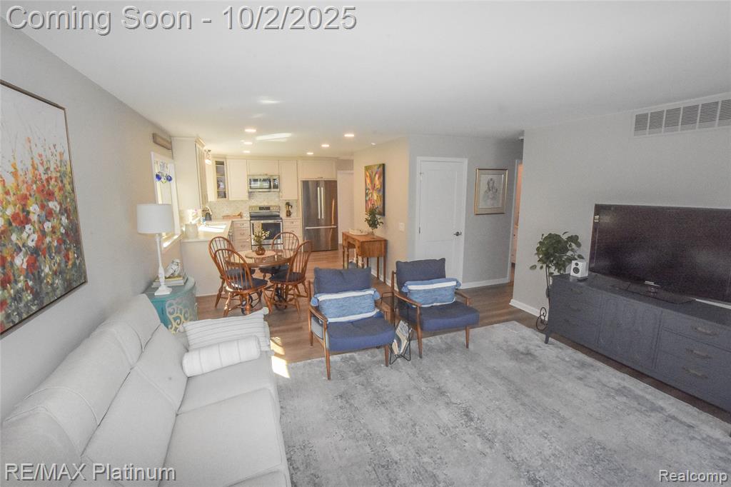 8426 Cooley Beach Drive, White Lake, MI — Photo 18
