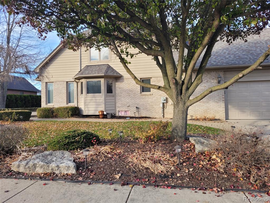 48205 Conifer Drive, Shelby Twp, MI 48315 — Photo 3