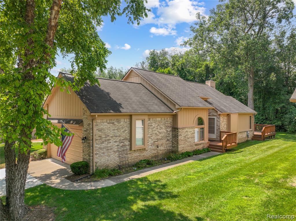 35213 Knollwood Lane, Farmington, MI 48335 — Photo 2