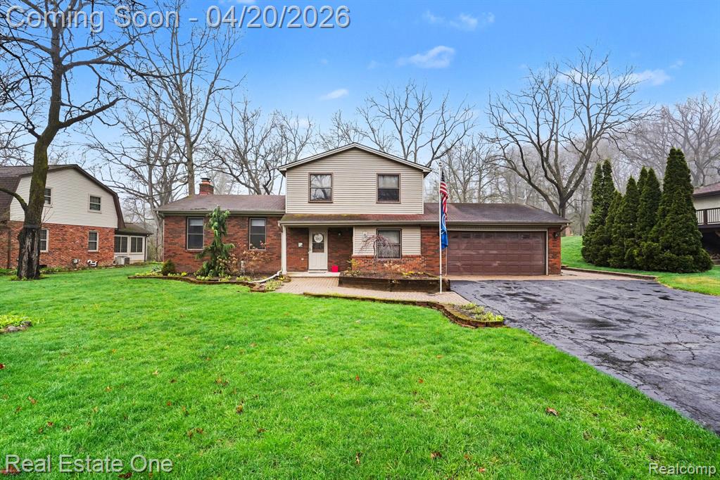 1355 Grebe Road, Highland, MI — Photo 2