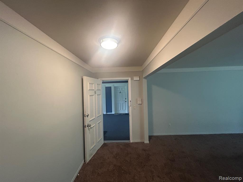 436 S FOX HILLS DR APT 5, Bloomfield Hills, MI 48304 — Photo 10