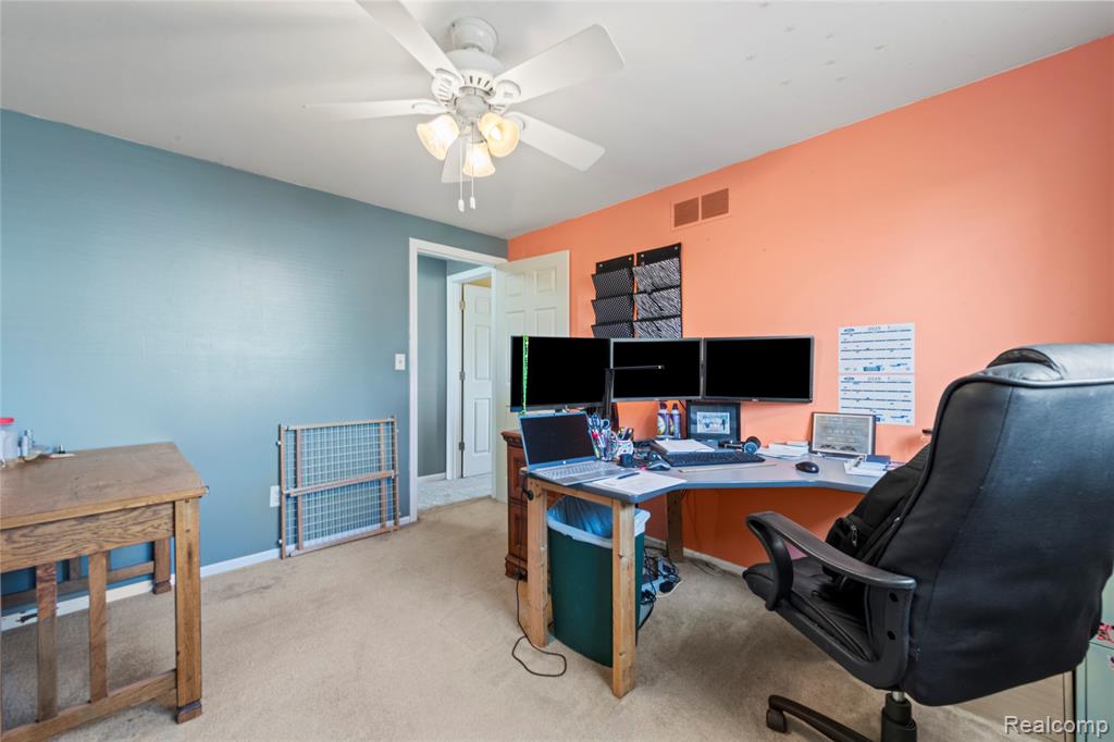 17621 Brentwood Drive, Riverview, MI 48193 — Photo 22