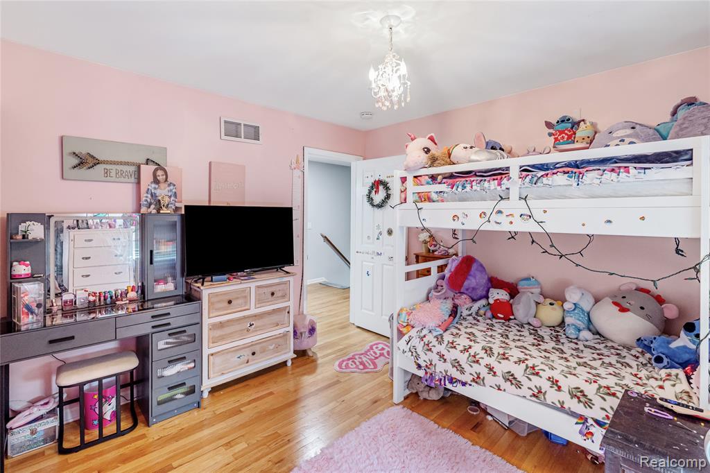 1070 Woodview Drive, Flint, MI 48507 — Photo 49