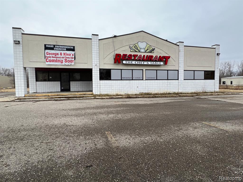 5444 N GENESEE Road, Flint, MI 48506 — front exterior