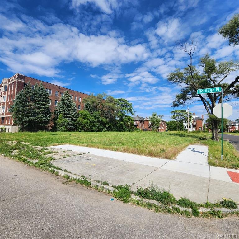8710 HERITAGE, Detroit, MI 48204 — Photo 3