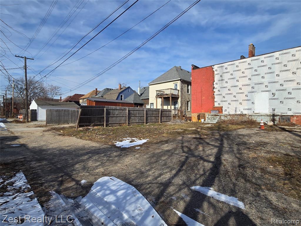 691 Clairmount Street, Detroit, MI 48202 — Photo 4