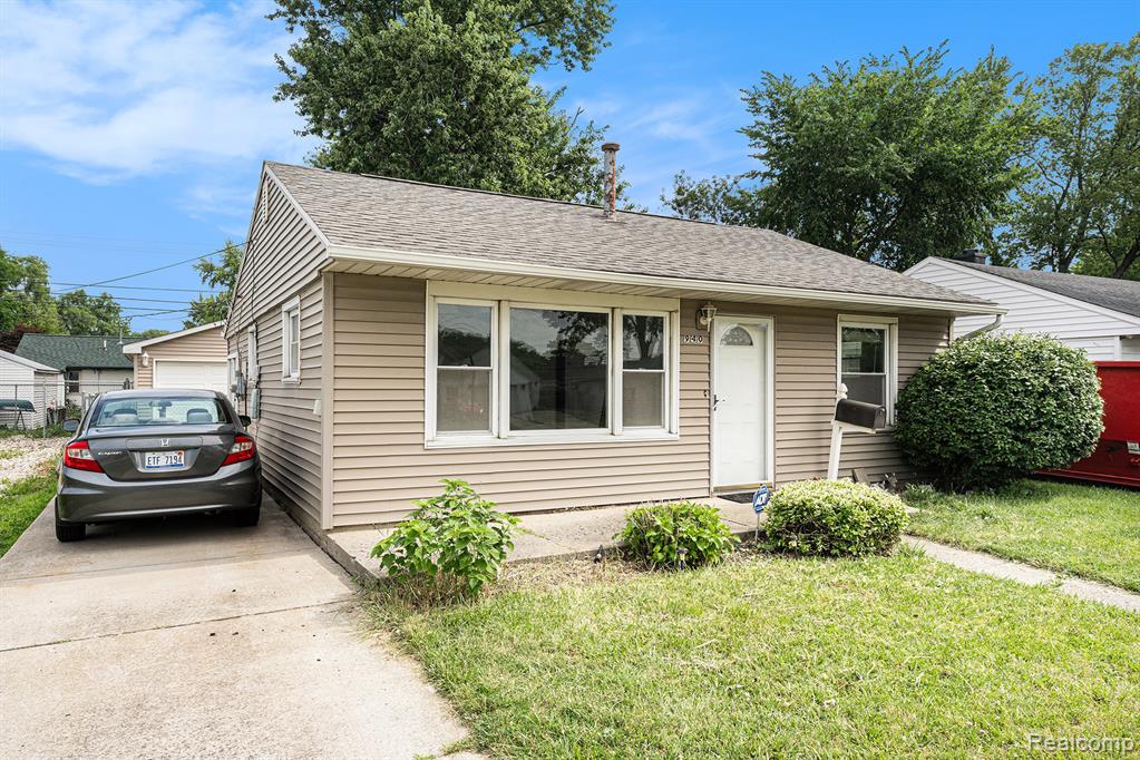 940 Mace Avenue, Madison Heights, MI 48071 — front exterior