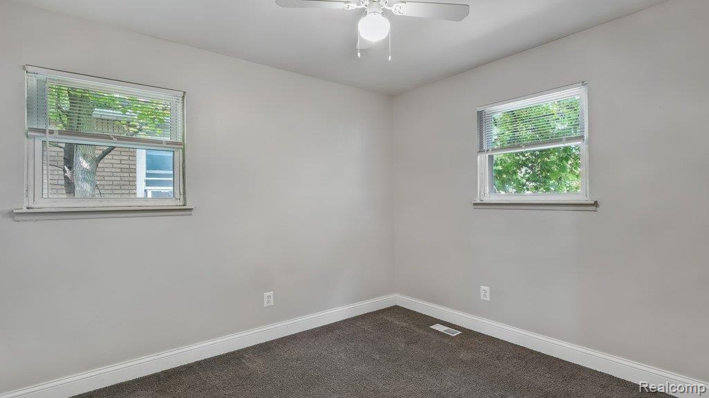 8725 Packard Avenue, Warren, MI 48089 — Photo 12