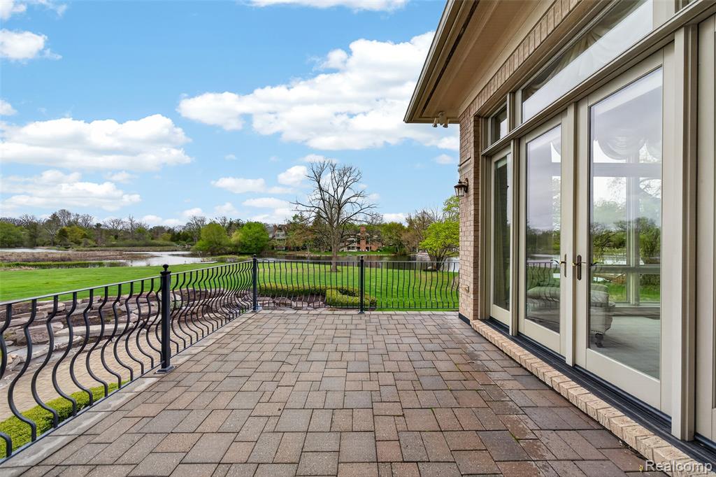 6265 Dakota Circle, Bloomfield Hills, MI 48301 — Photo 51