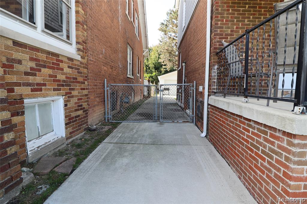4561 Curtis Street, Dearborn, MI 48126 — Photo 26