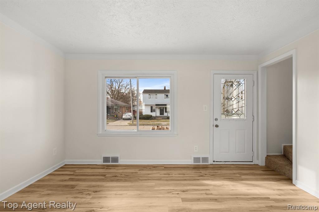 8293 FORD Avenue, Warren, MI 48089 — Photo 7