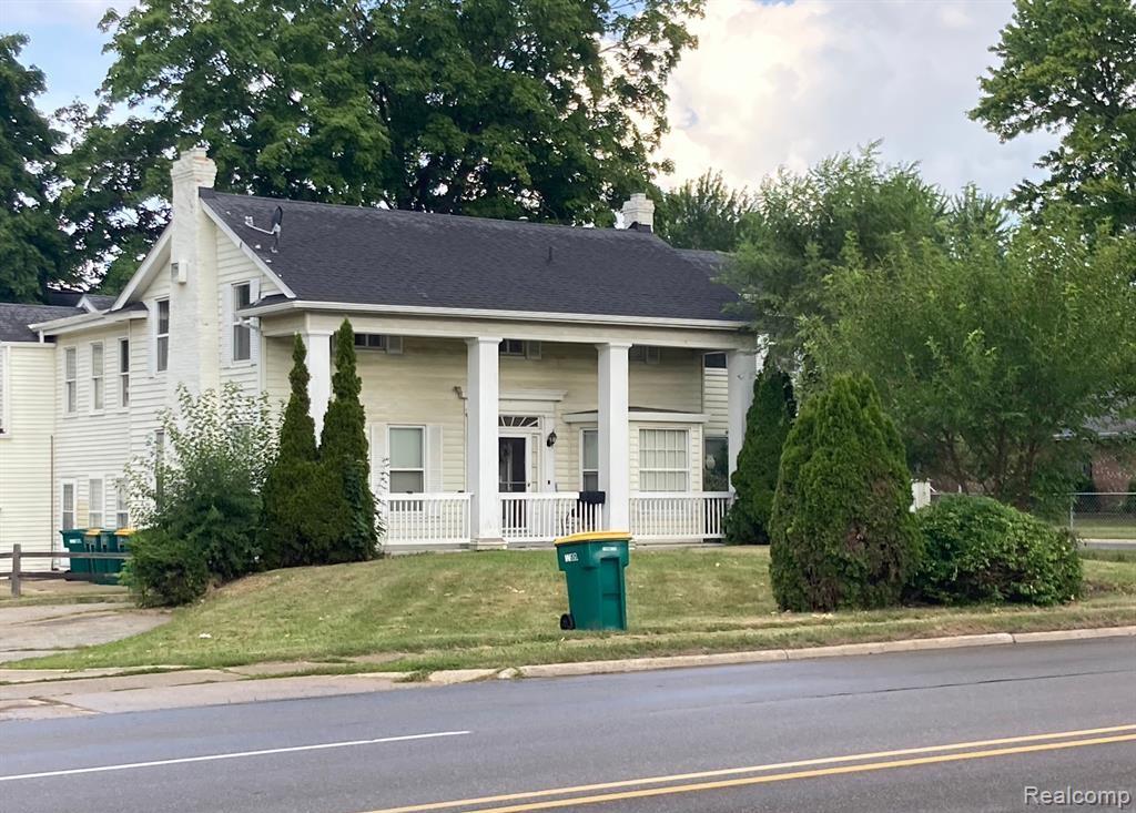 12205 N Saginaw Street, Mount Morris, MI 48458