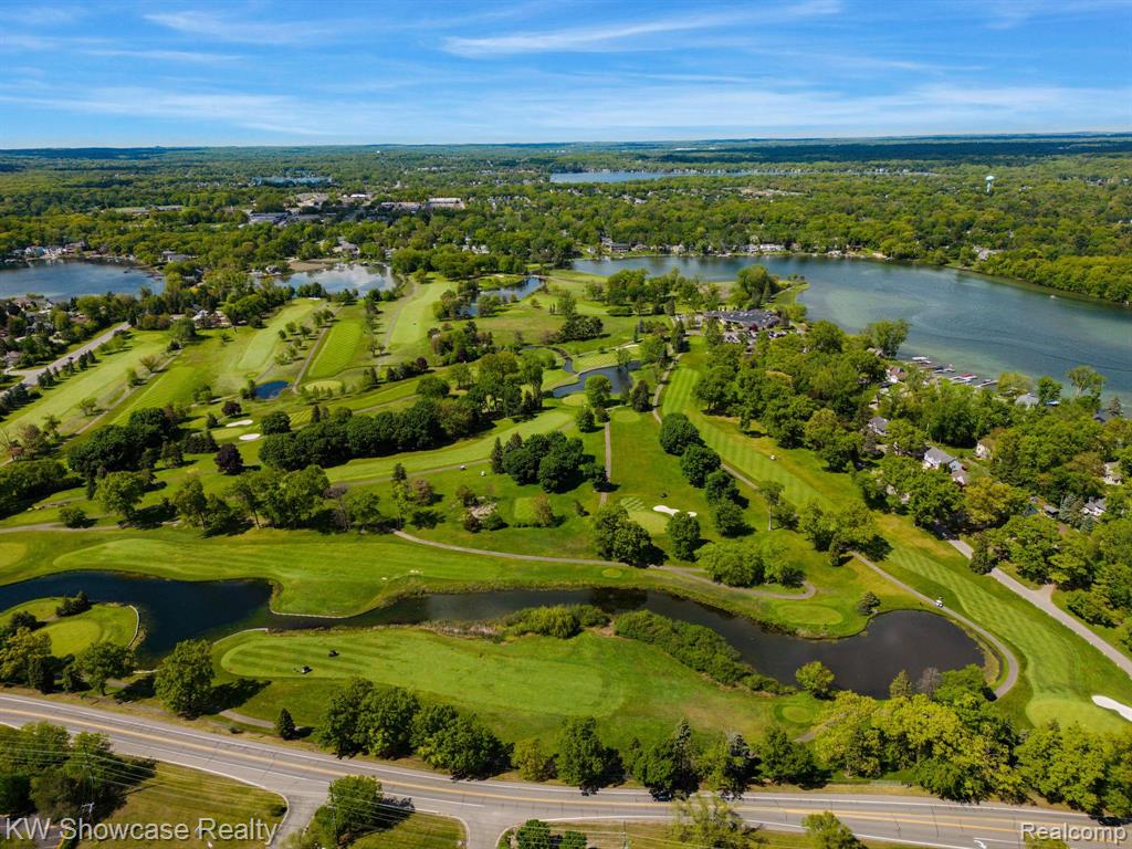 7969 Richardson Road, West Bloomfield, MI 48323 — front exterior