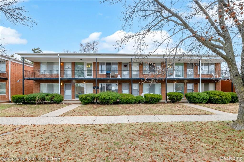 20231 Kelly Road, Harper Woods, MI 48225 — front exterior