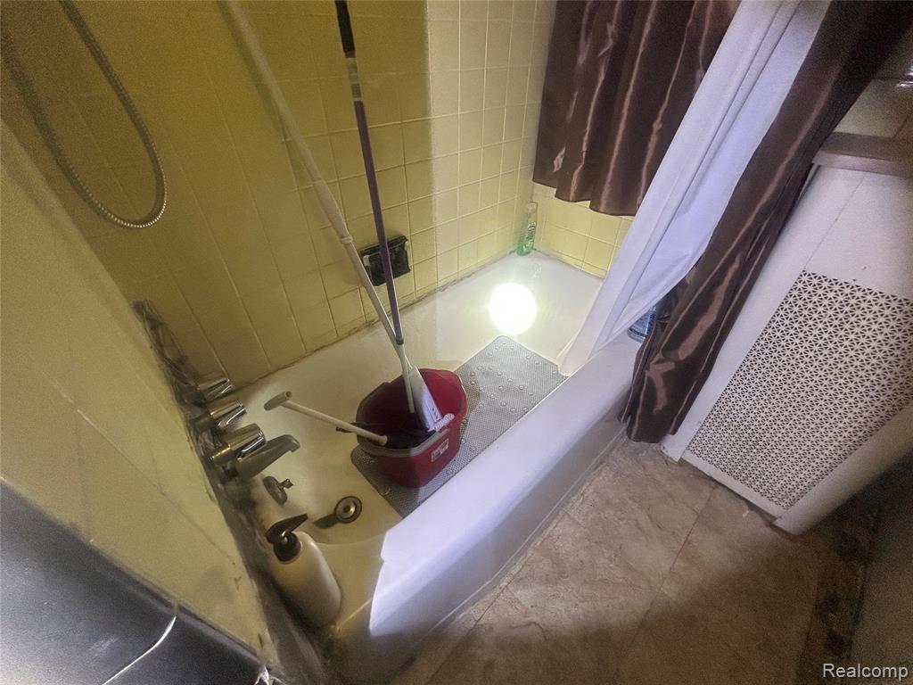 11634 Saint Aubin Street, Hamtramck, MI 48212 — Photo 31