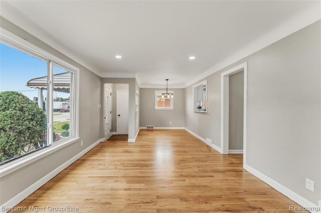 22584 Marine Avenue, Eastpointe, MI 48021 — Photo 3