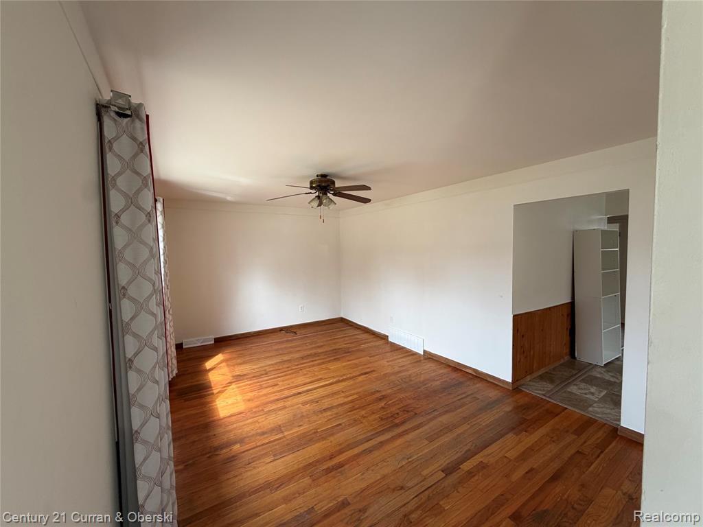 5972 N Gulley Road, Dearborn Heights, MI 48127 — Photo 2