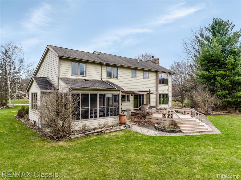5850 MEADOWS Drive, Clarkston, MI 48348 — Photo 32
