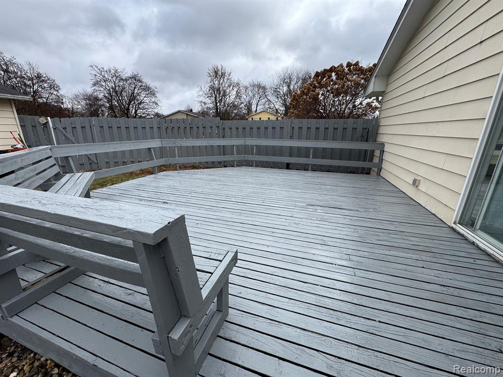 5520 Litchfield Drive, Flint, MI 48532 — Photo 19