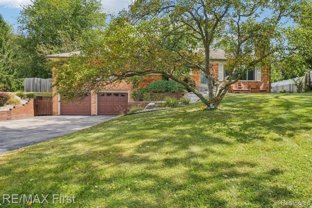 6024 Overlook, Clarkston, MI — Photo 42