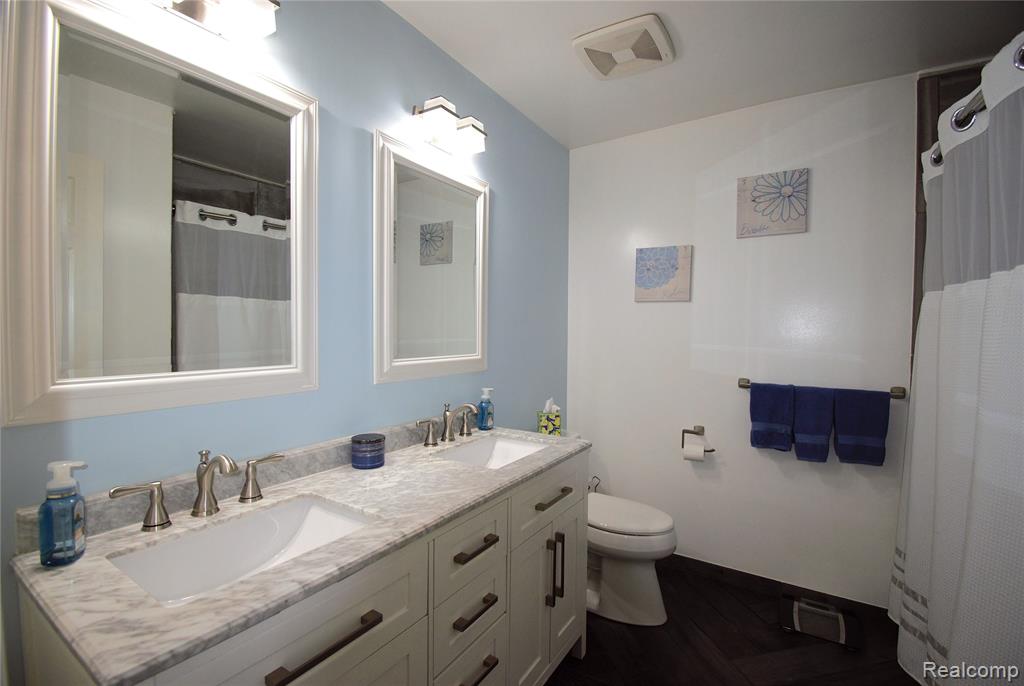 313 Janet Lane, Almont, MI 48003 — Photo 12