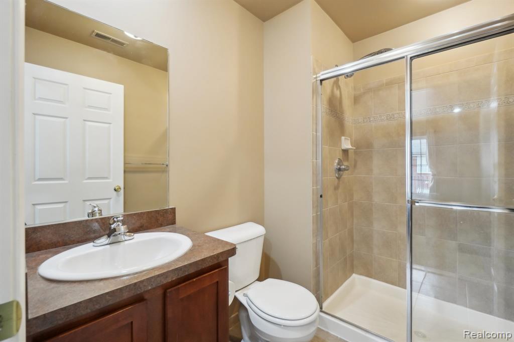 53128 E PROVIDENCE Drive, Shelby Twp, MI 48316 — Photo 16