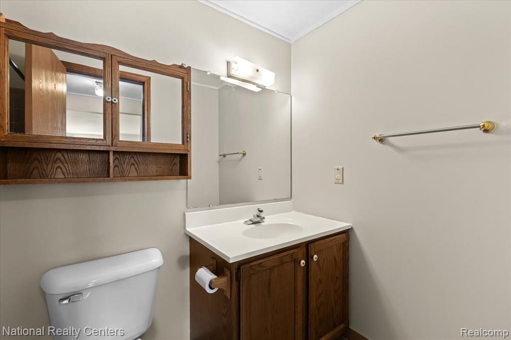 8451 Mannington Road, Canton, MI 48187 — Photo 33