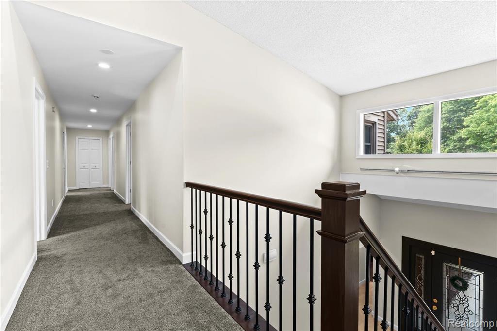 6678 Johnathon, Troy, MI 48098 — Photo 23