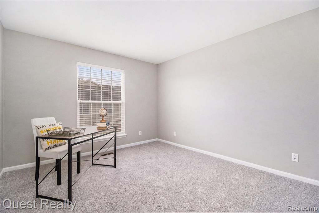 1895 FLAGSTONE Circle, Rochester, MI 48307 — Photo 15
