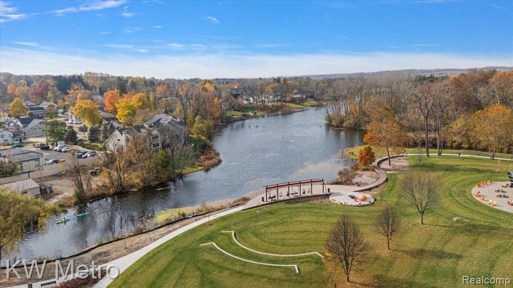 735 E HURON Street, Milford, MI 48381 — Photo 37