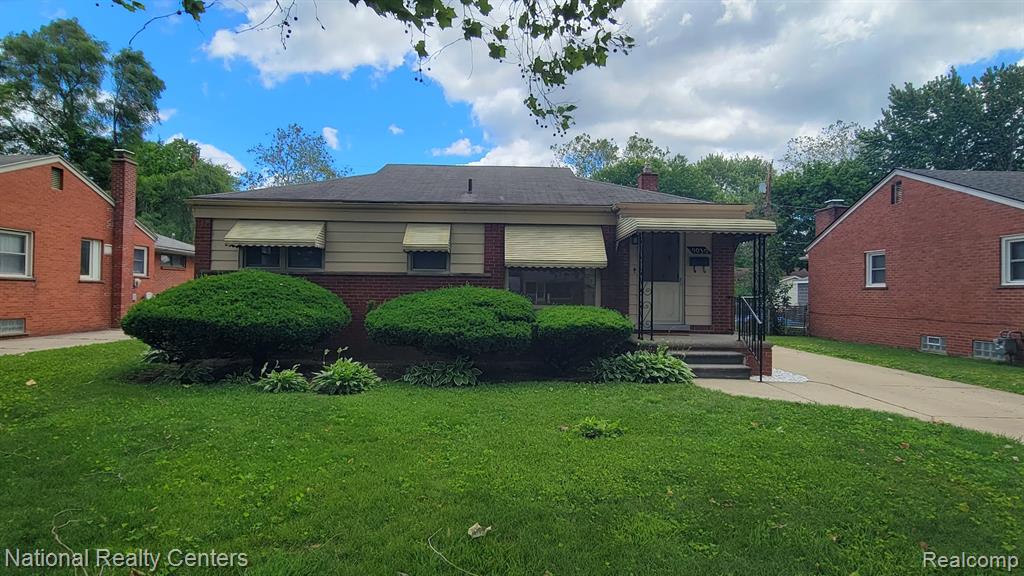 9030 Hemingway, Redford, MI 48239