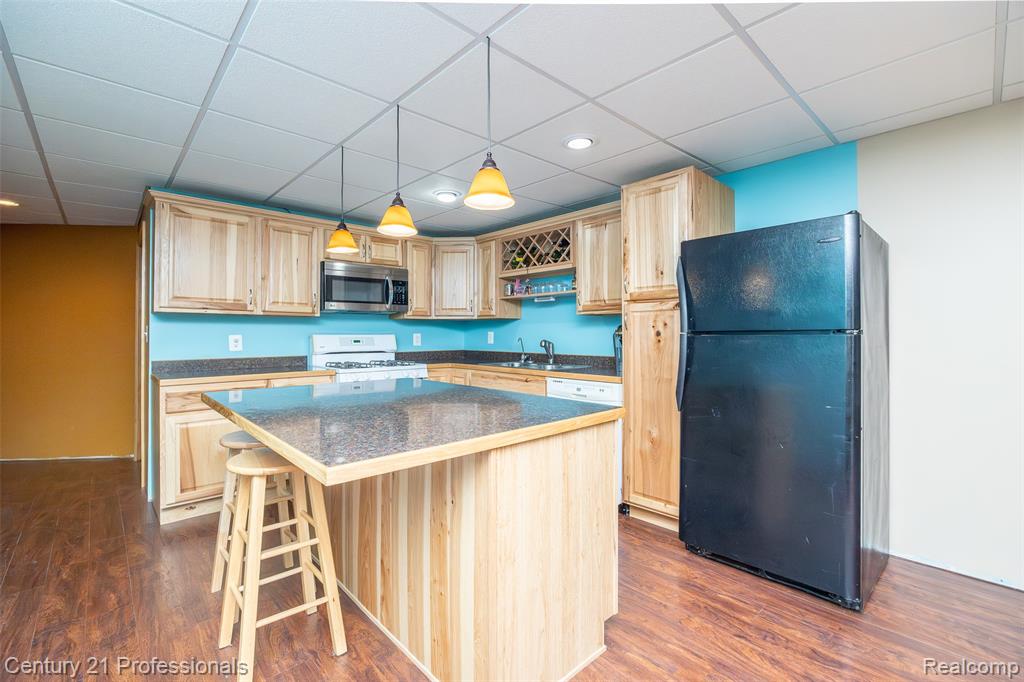 6591 Windiate Road, Waterford, MI 48329 — Photo 33