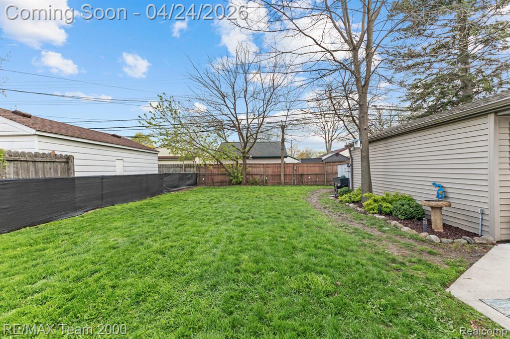 8003 Roosevelt Street, Taylor, MI 48180 — Photo 24