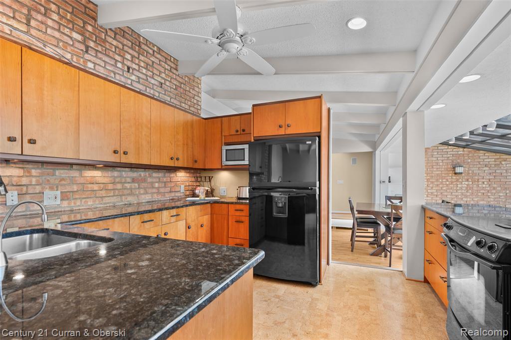 1439 Shankin Drive, Wolverine Lake, MI 48390 — Photo 12