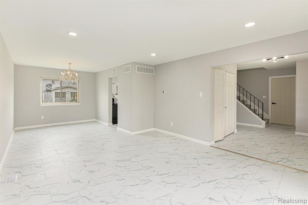 4325 Fox Hill Drive, Sterling Heights, MI 48310 — Photo 5