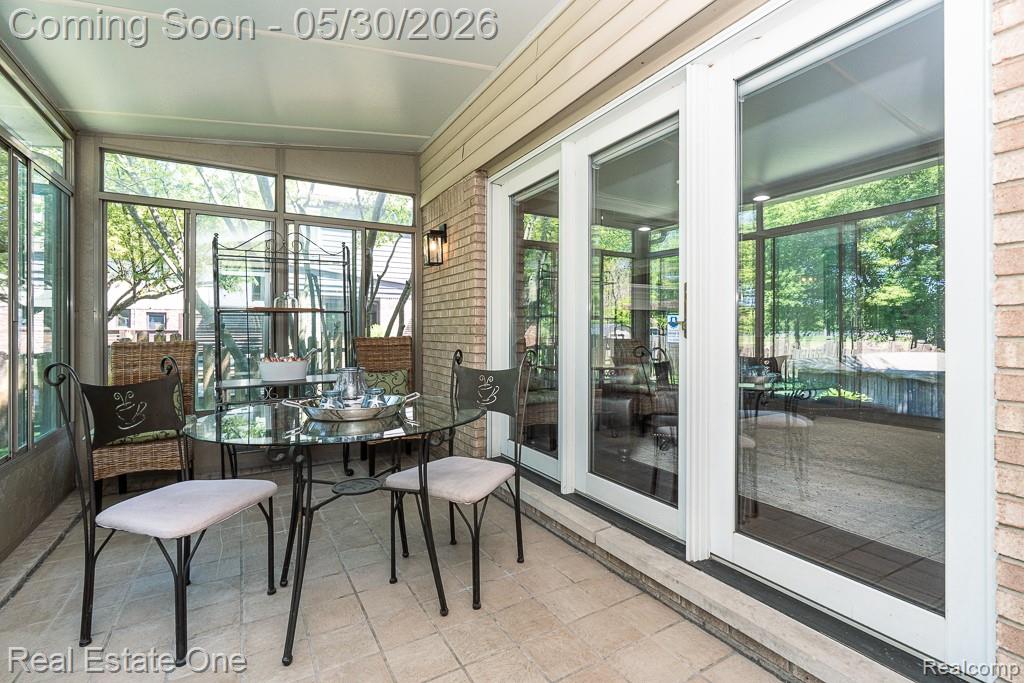 44105 Dunham Court, Clinton Twp, MI 48038 — Photo 12