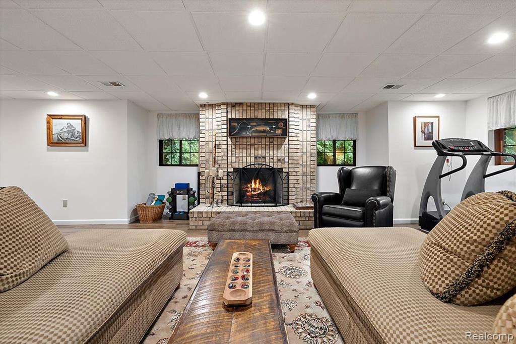 510 Hunters Crossing, Bloomfield Hills, MI 48304 — Photo 40