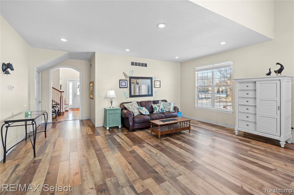 9057 Copper Ridge Drive, Davison, MI 48423 — Photo 5
