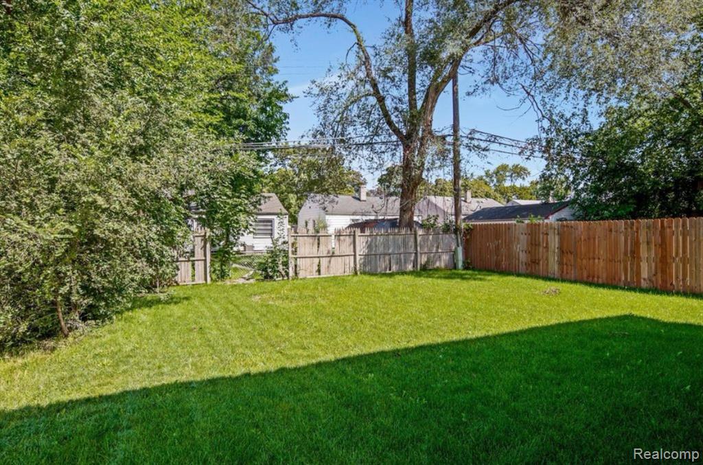 1755 E George Avenue, Hazel Park, MI 48030 — Photo 37