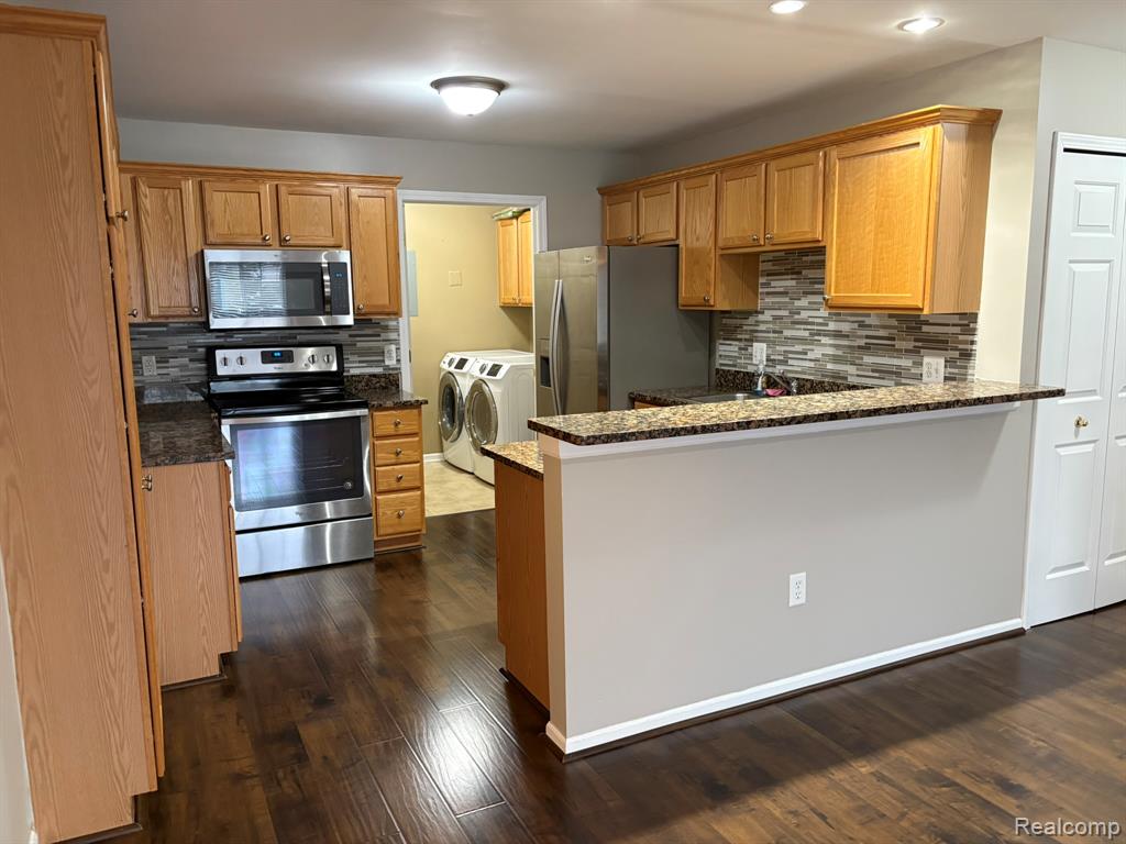5572 Acorn Lane, 72, Sterling Heights, MI 48314 — Photo 16