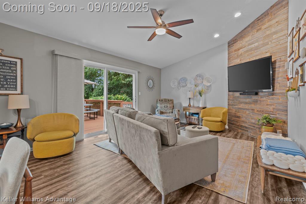 4921 Whitlow Court, Commerce Twp, MI 48382 — Photo 14