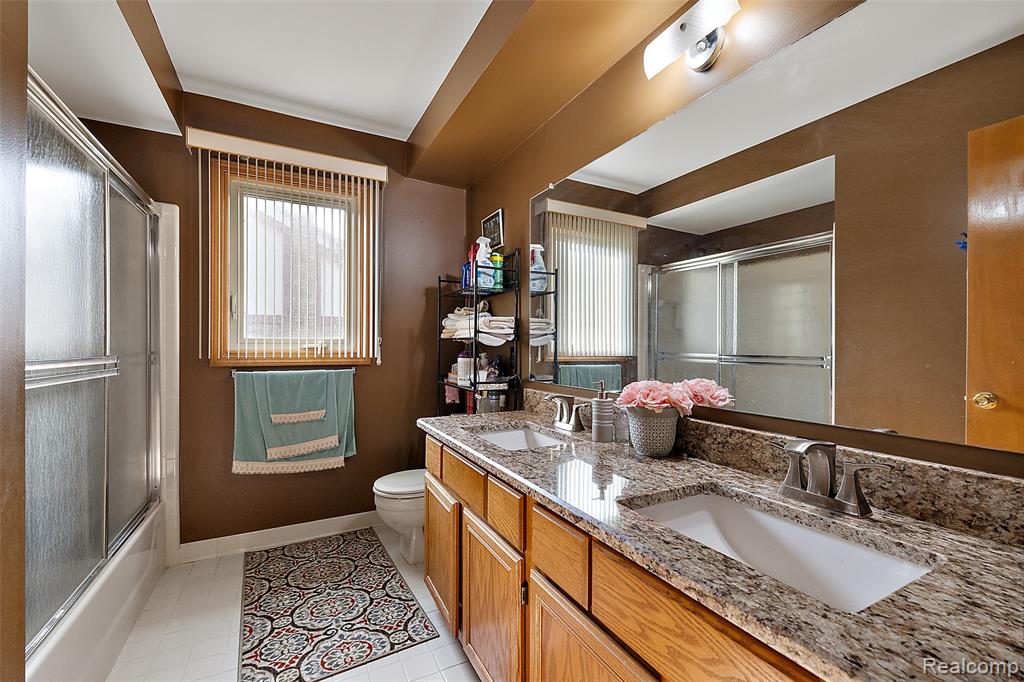 4871 Bayleaf Drive, Sterling Heights, MI 48314 — Photo 23