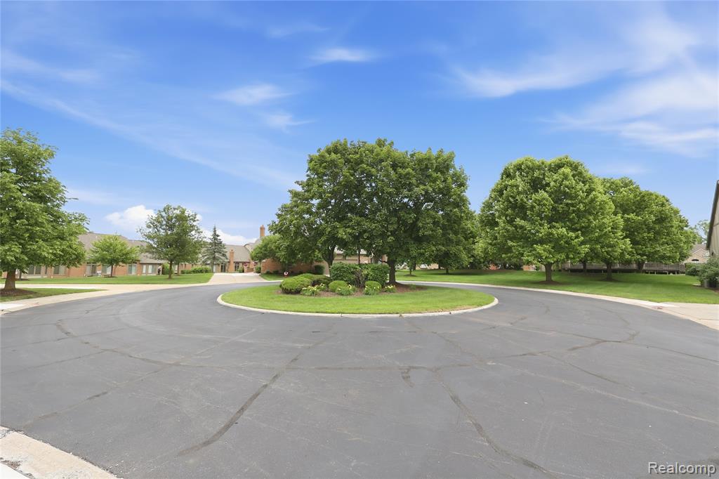 54698 Bellingham Drive, 56, Utica, MI 48316 — Photo 34