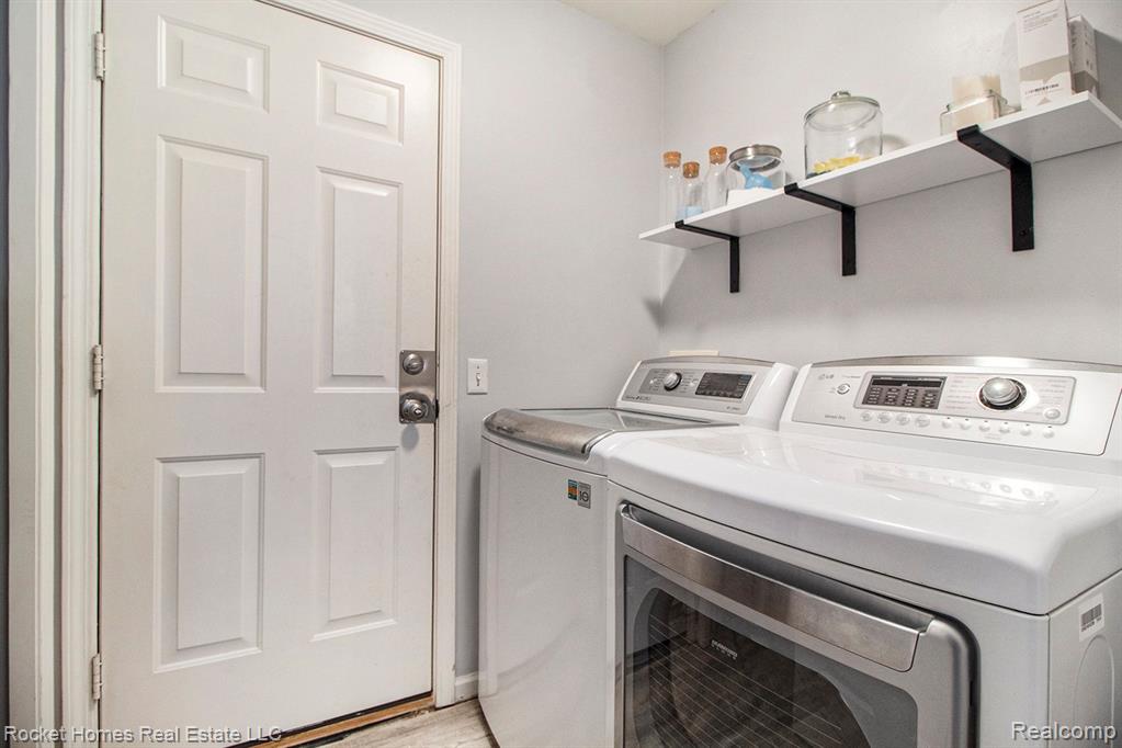7634 Berwick Drive, Ypsilanti, MI 48197 — Photo 13