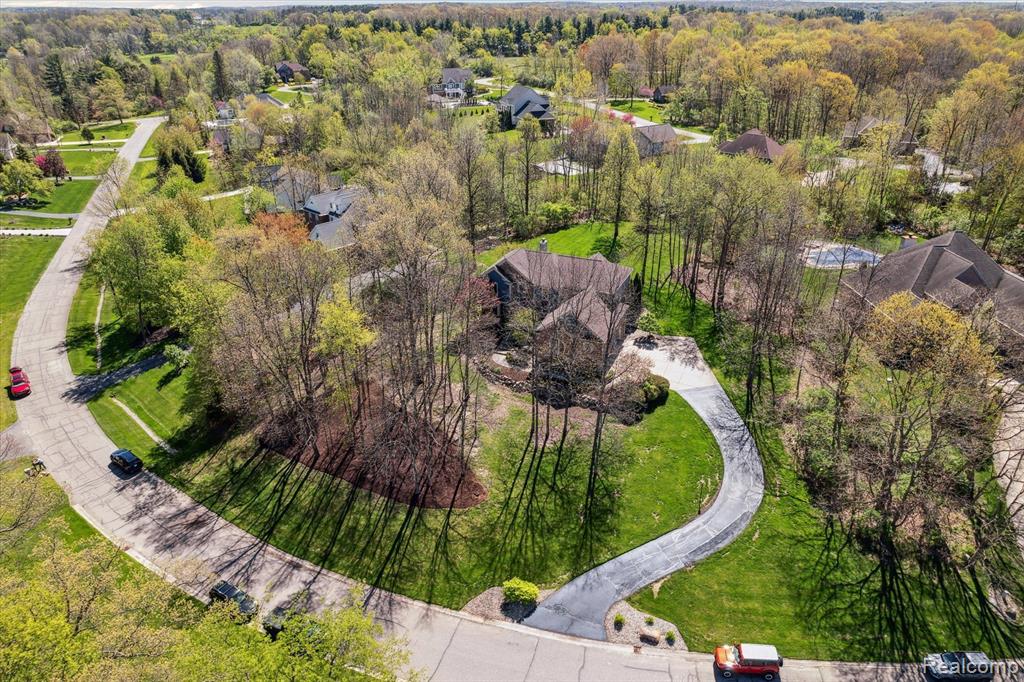 8504 Riverwalk Drive, Fenton, MI 48430 — Photo 72