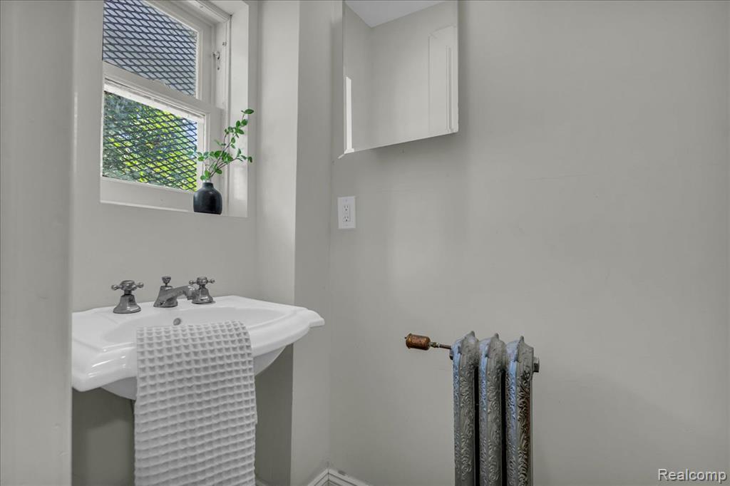 1710 Seminole Street, Detroit, MI 48214 — Photo 24