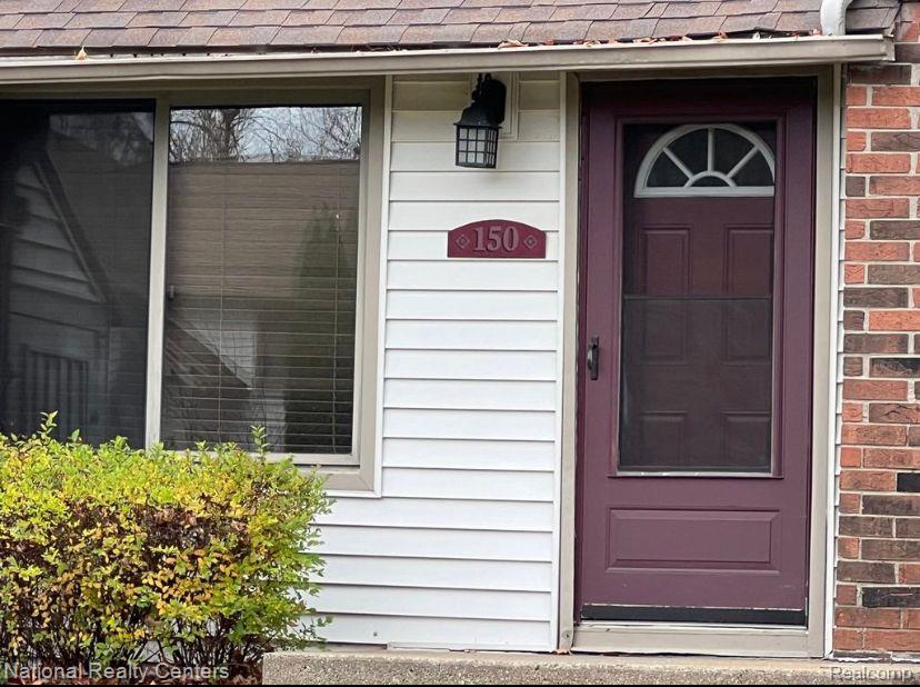 7210 BLUEWATER Drive, Clarkston, MI 48348 — Photo 2