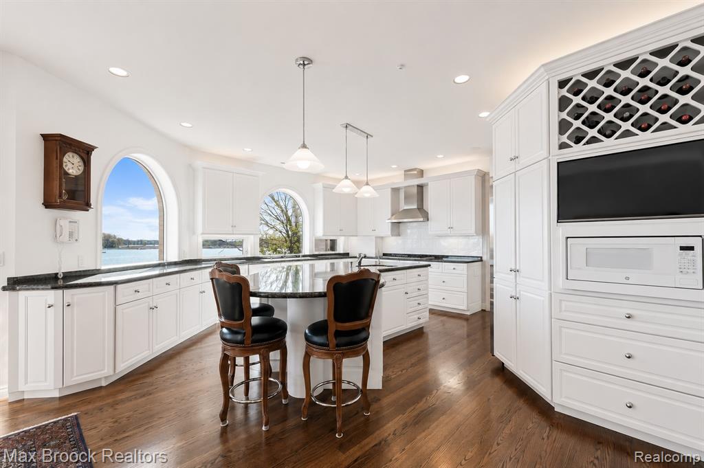 1832 Long Lake Shore Drive, Bloomfield Hills, MI 48302 — Photo 23